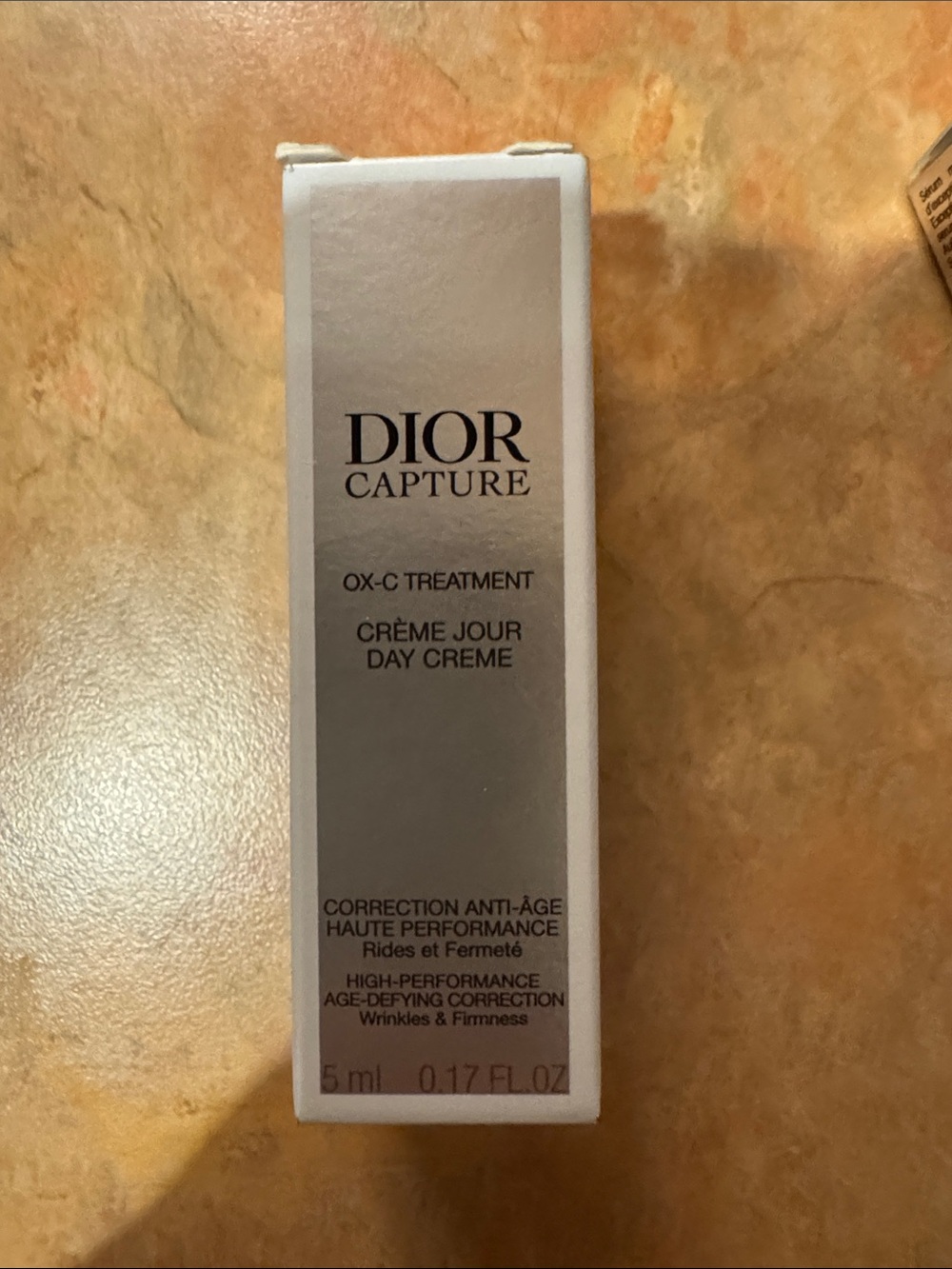 Dior Bundle: Square Box with Dior Serum,Day Cream, Mousse & Dior Prestige - Picture 3 of 7